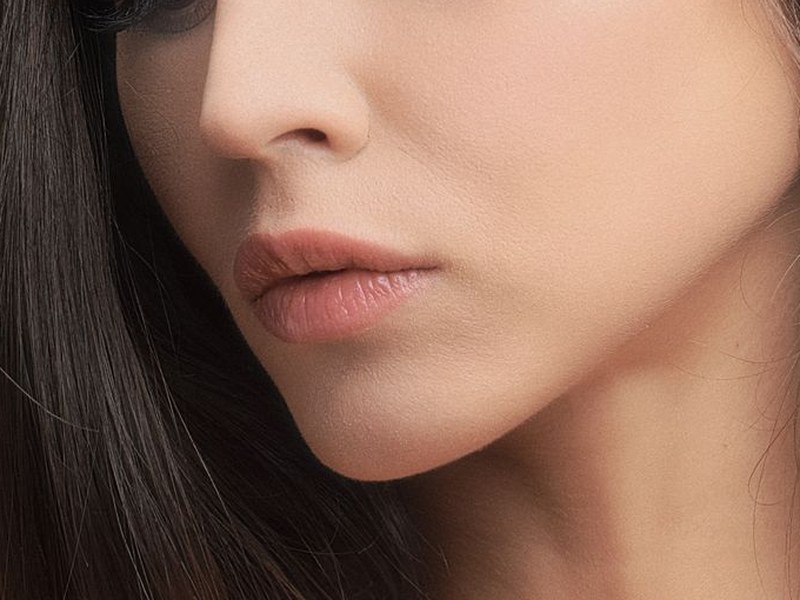 Perfil e linha da mandíbula